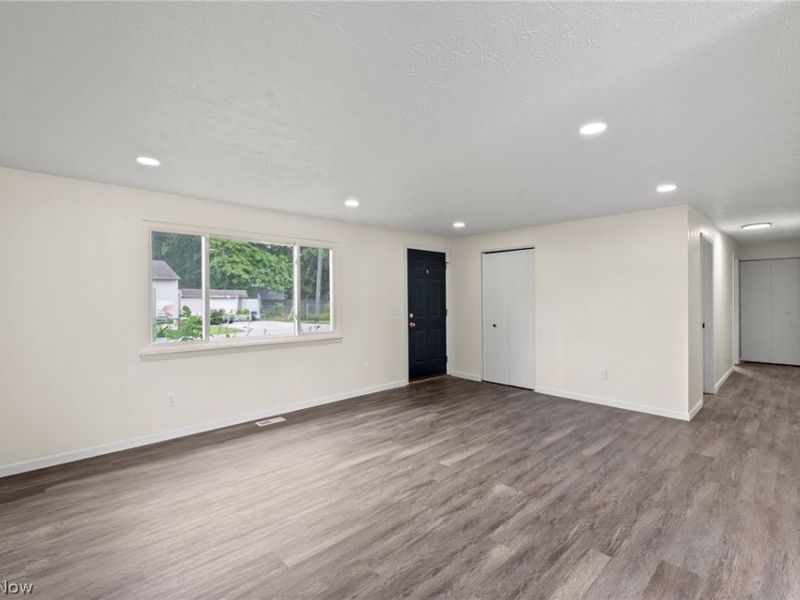 5830 Beech Drive, Mentor on the Lake, OH 44060 Photo 4