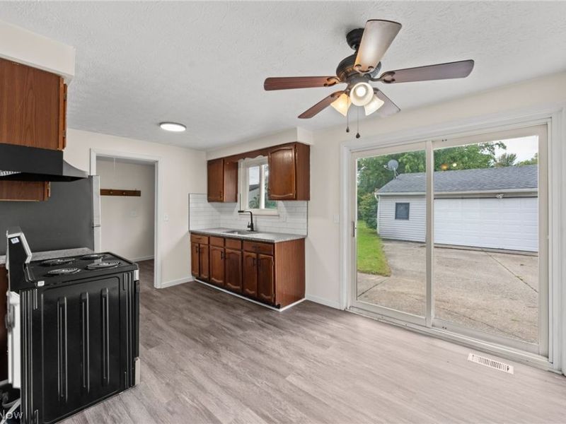 5830 Beech Drive, Mentor on the Lake, OH 44060 Photo 6