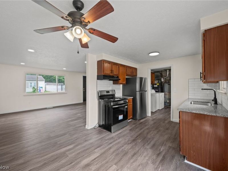 5830 Beech Drive, Mentor on the Lake, OH 44060 Photo 7