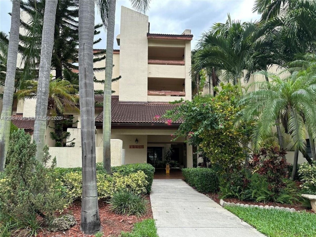 12455 SW 93rd Ter, Unit 204T, Miami, FL 33186 Photo