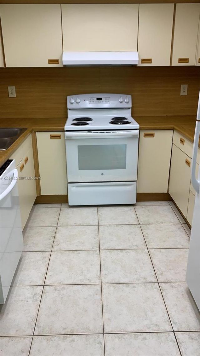 12455 SW 93rd Ter, Unit 204T, Miami, FL 33186 Photo