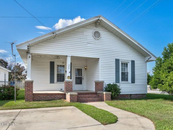 300 W Howard Avenue , Tarboro, NC 27886
