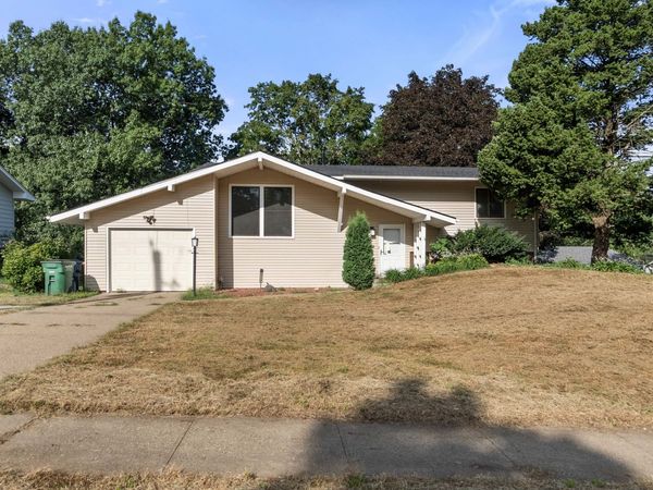 3114 92nd Street, Urbandale, IA 50322