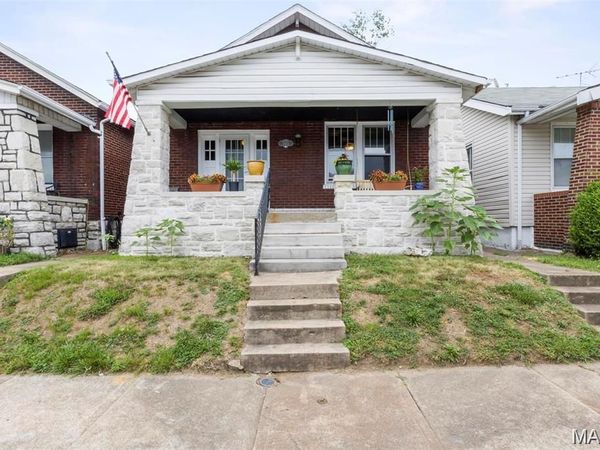 5432 Bates Street , St Louis, MO 63116