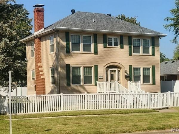 506 N State Street , Jerseyville, IL 62052