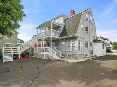 190 Pleasant St, Winthrop, MA 02152
