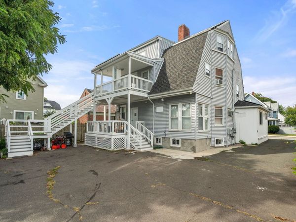 190 Pleasant St, Winthrop, MA 02152
