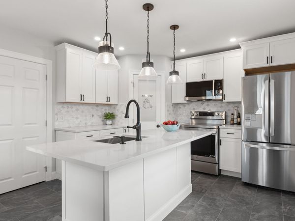 13 Estes Street, Ipswich, MA 01938