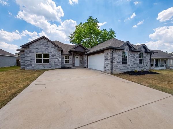 301 E Jefferson Street, Palmer, TX 75152