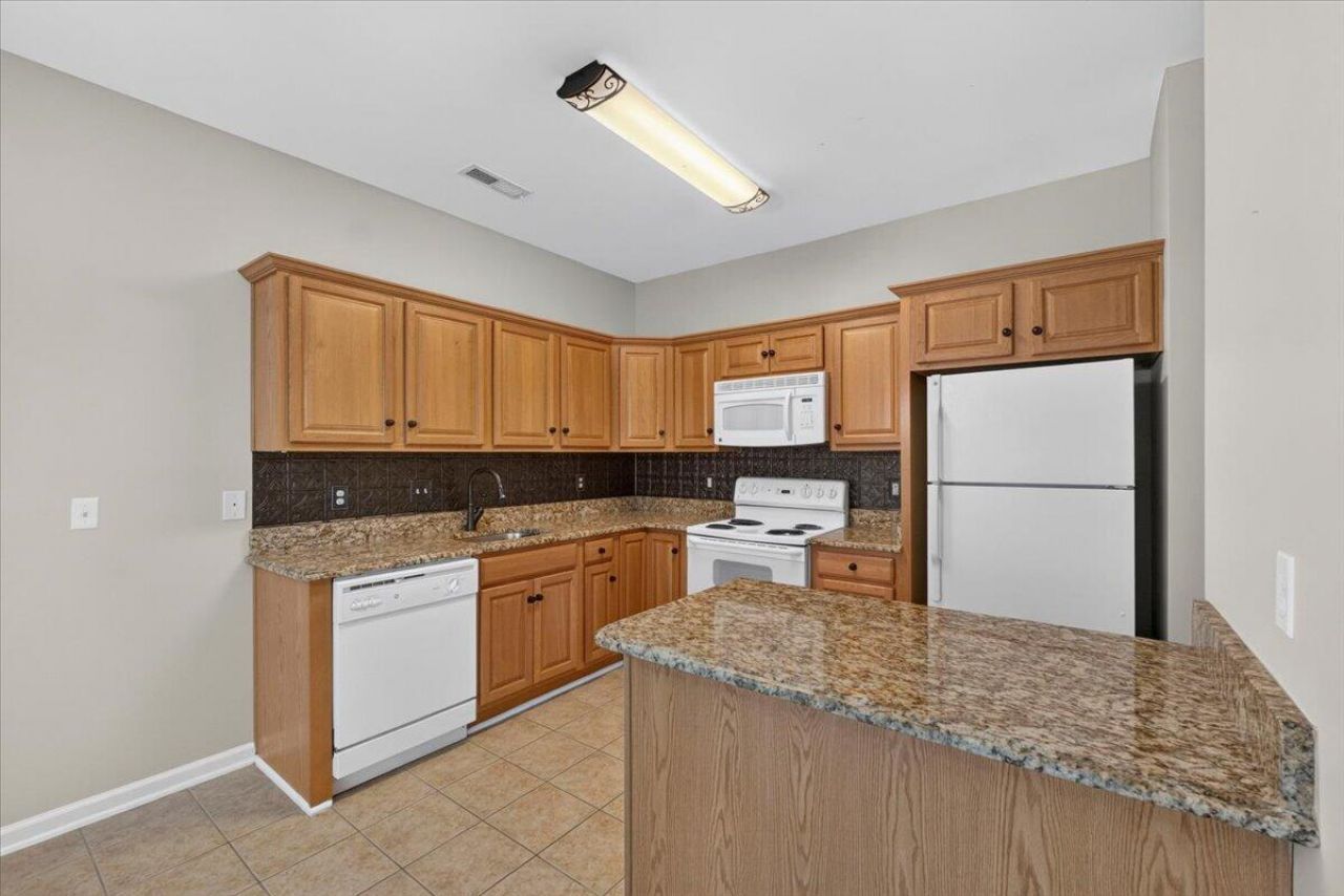209 Grand Oaks Drive Photo 10