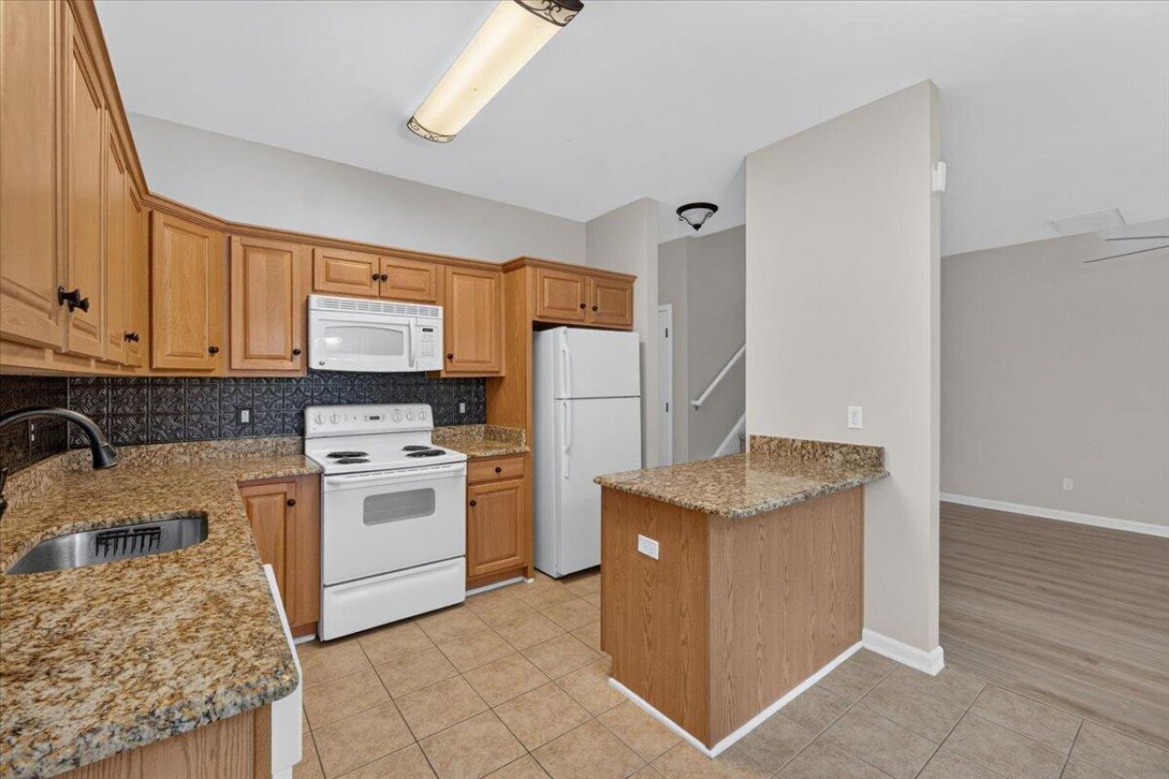 209 Grand Oaks Drive Photo 11