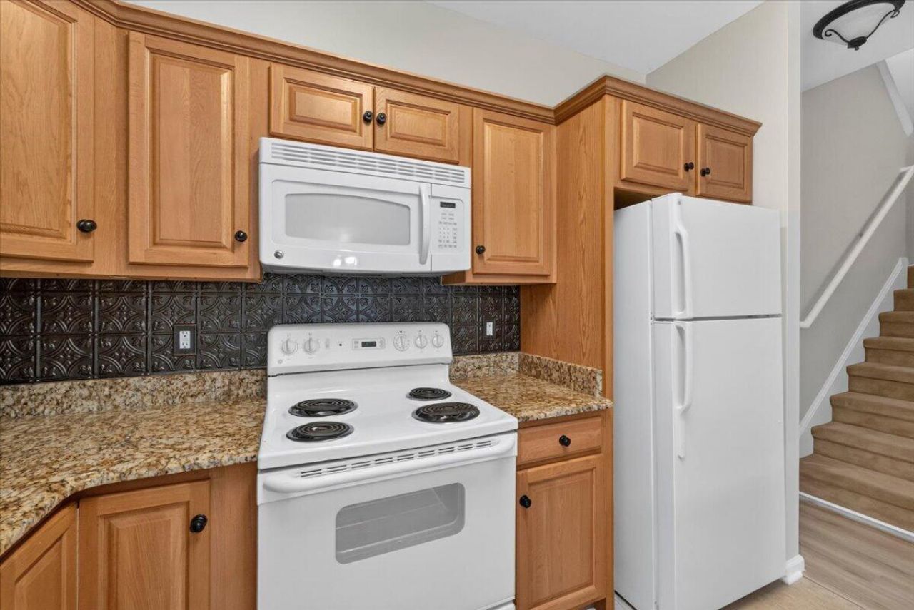 209 Grand Oaks Drive Photo 13