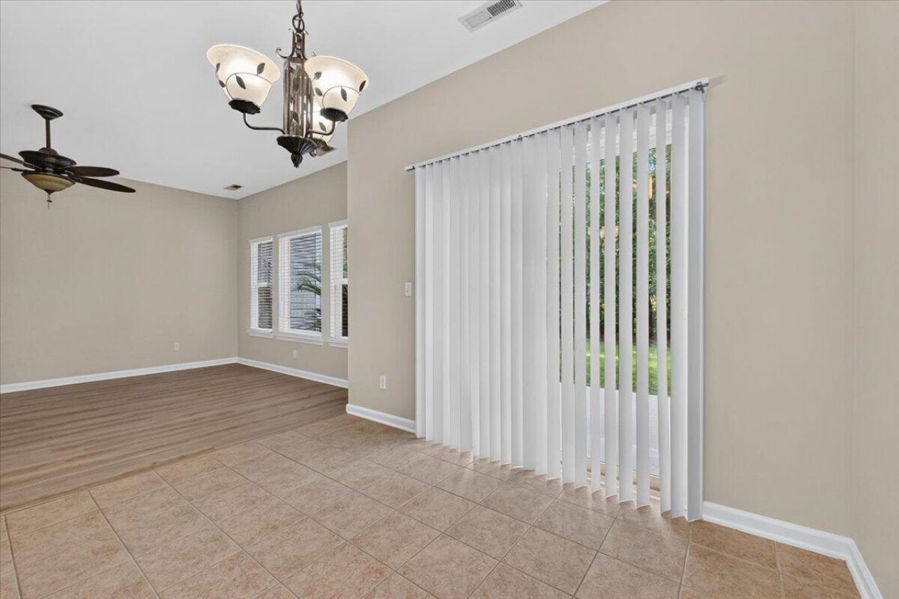 209 Grand Oaks Drive Photo 14