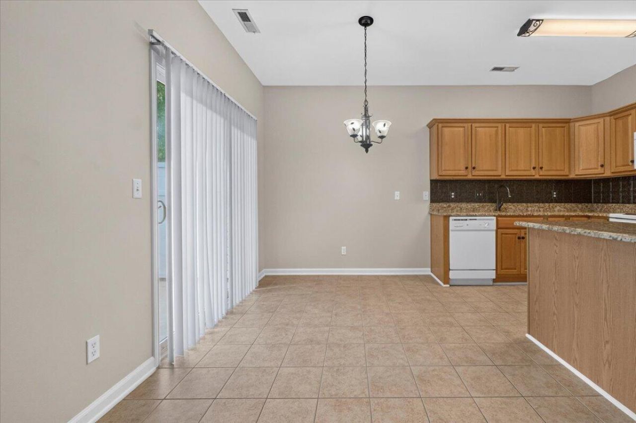 209 Grand Oaks Drive Photo 8