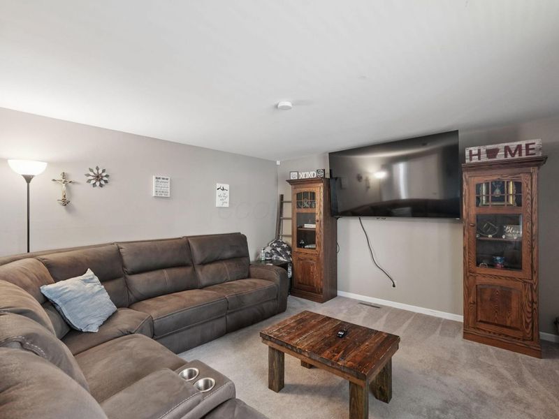 404 Benson Drive, Groveport, OH 43125 Photo 7