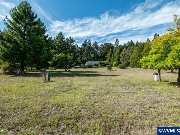 6390 NW Sumac Dr, Corvallis, OR 97330