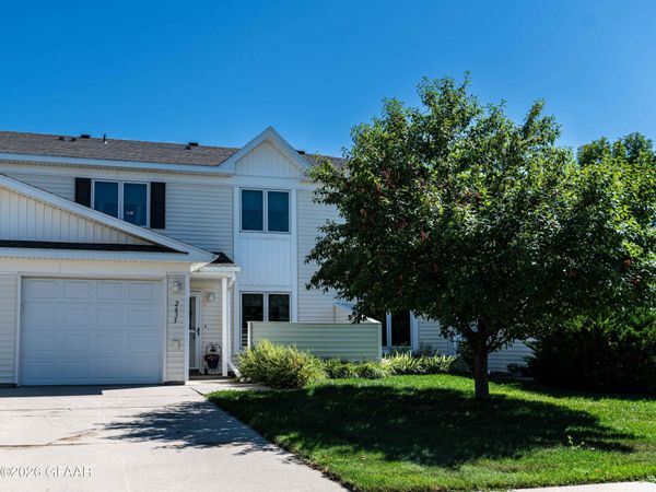 2635 40TH Street S, Grand Forks, ND 58201