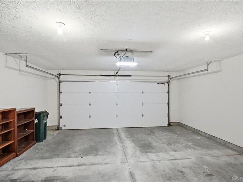 2300 Wilshire Drive, Piqua, OH 45356 Photo 32