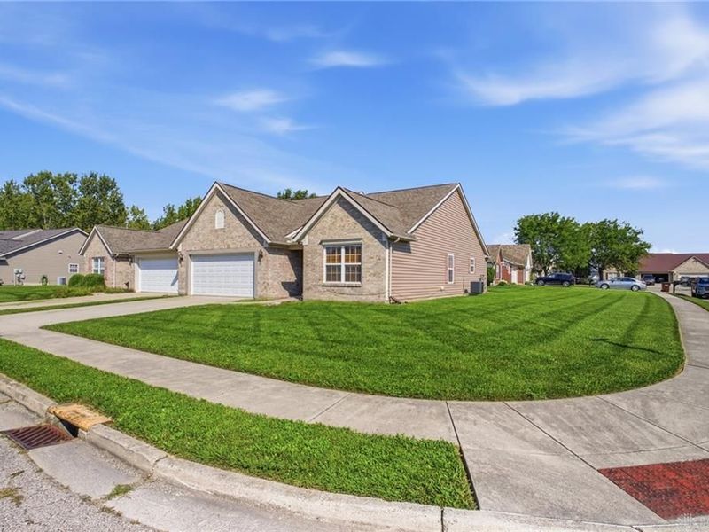 2300 Wilshire Drive, Piqua, OH 45356 Photo 4