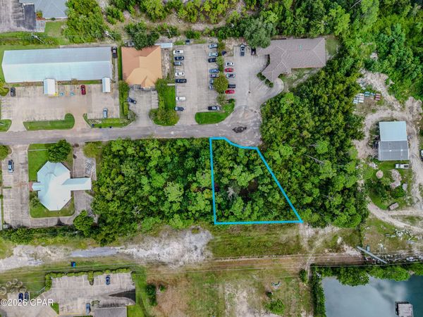 103 Medical Center Drive , Panama City, FL 32405