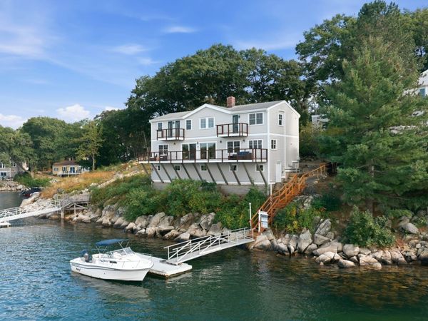 55 Riverview Rd, Gloucester, MA 01930