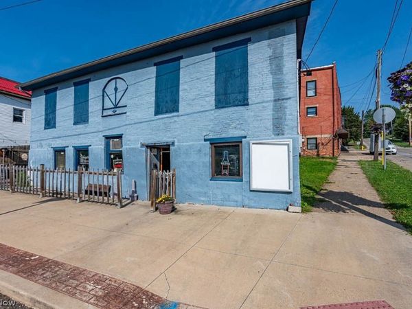 285 Front Street , Leetonia, OH 44431