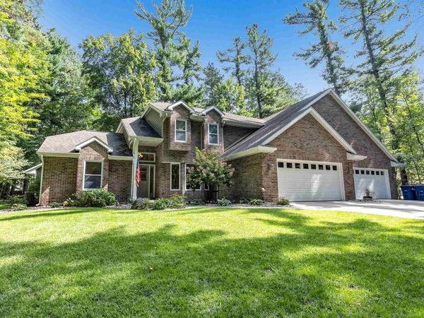 2274 CATHEDRAL FOREST DRIVE, Suamico, WI 54313