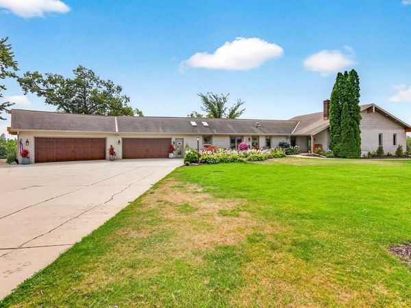 209 MAIN STREET, Wrightstown, WI 54180