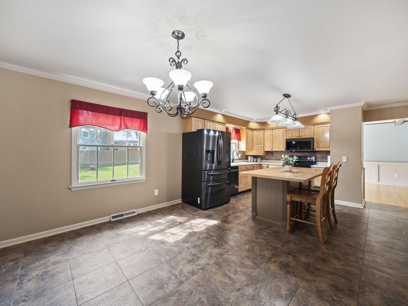 6909 Ardelle Drive, Reynoldsburg, OH 43068 Photo 10