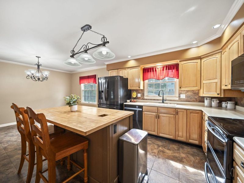 6909 Ardelle Drive, Reynoldsburg, OH 43068 Photo 6