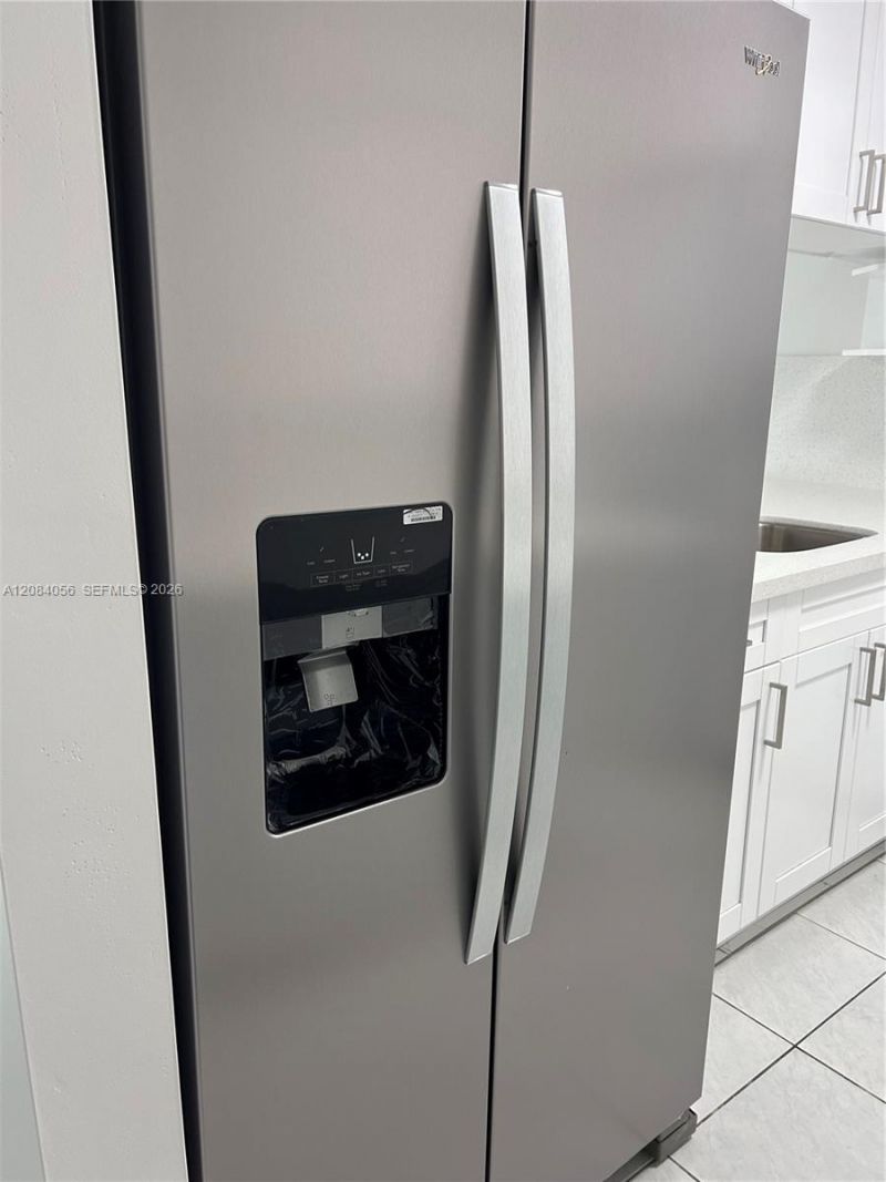 460 E 23rd St, Unit 410, Hialeah, FL 33013 Photo