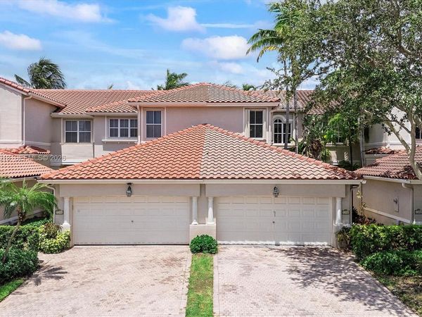 1382 Harbor Vw W , Hollywood, FL 33019
