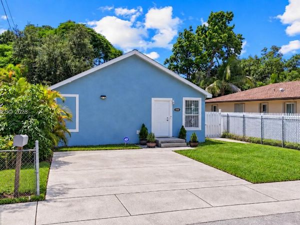 1958 NW 59th St , Miami, FL 33142