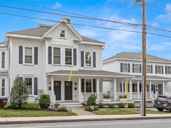 176 Elm Street, Unit 2, Amesbury, MA 01913