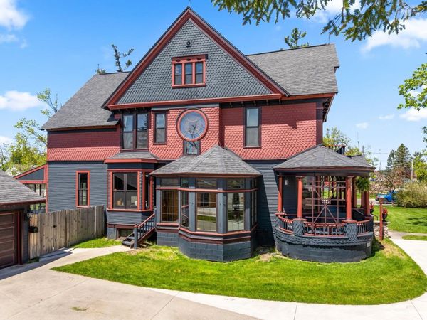 221 N Center Avenue, Gaylord, MI 49735