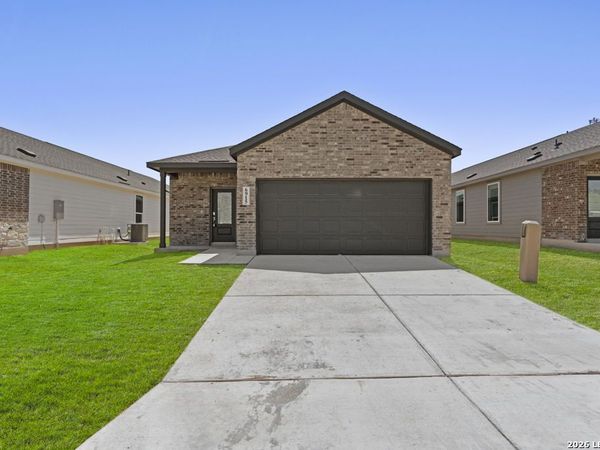 6915 Flores Rd, Spring Branch, TX 78070