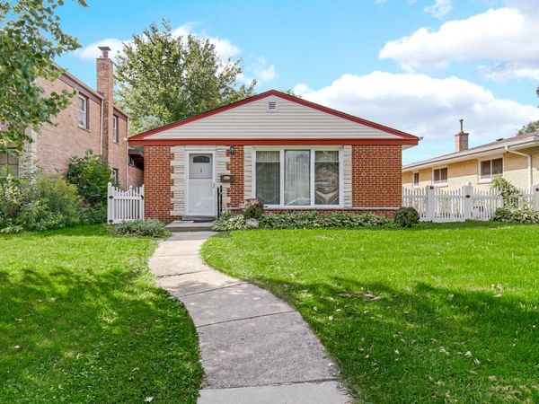 3829 Birchwood Avenue , Skokie, IL 60076