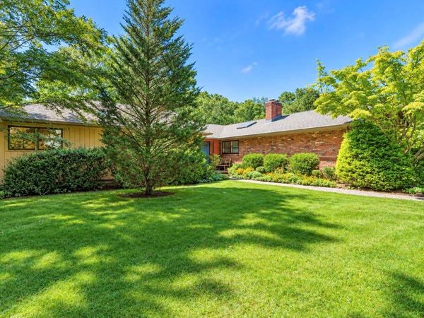 39 Daly Court , Riverhead, NY 11901