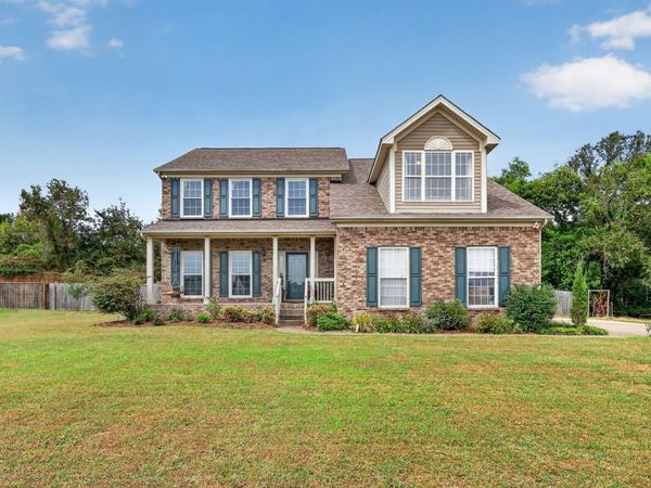 2240 Gilmore Crossing Ln, Nashville, TN 37218