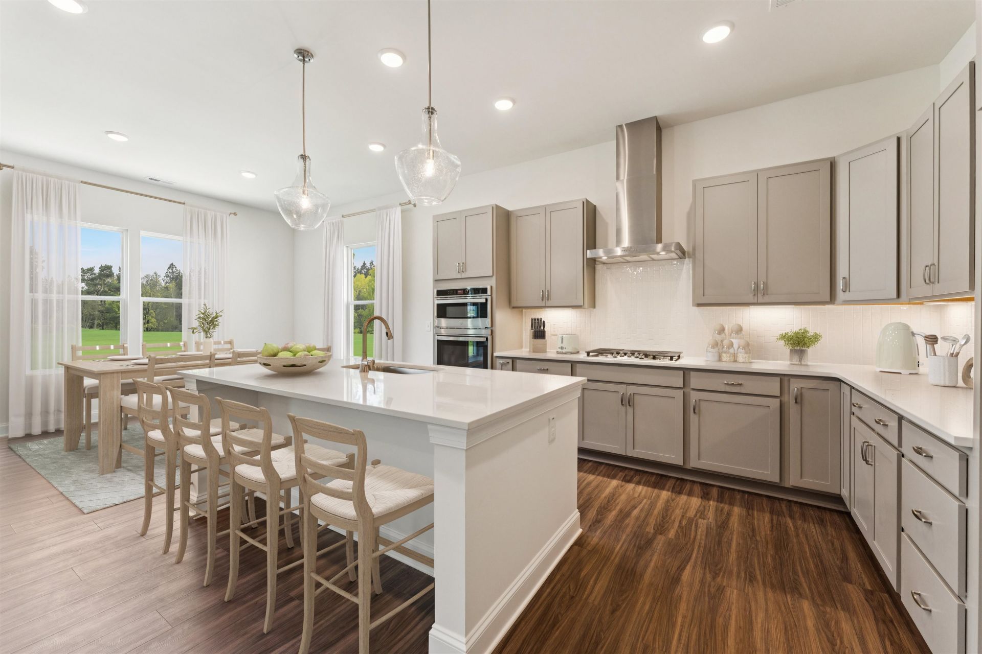 1115 Kings Town Way Photo 4