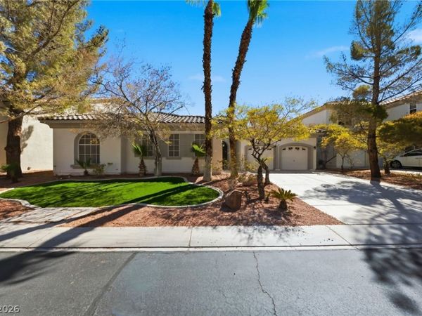 62 Cascade Lake Street , Las Vegas, NV 89148
