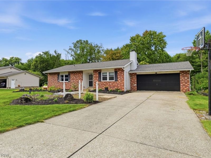 566 Tionesta Drive, Dalton, OH 44618 Photo 2