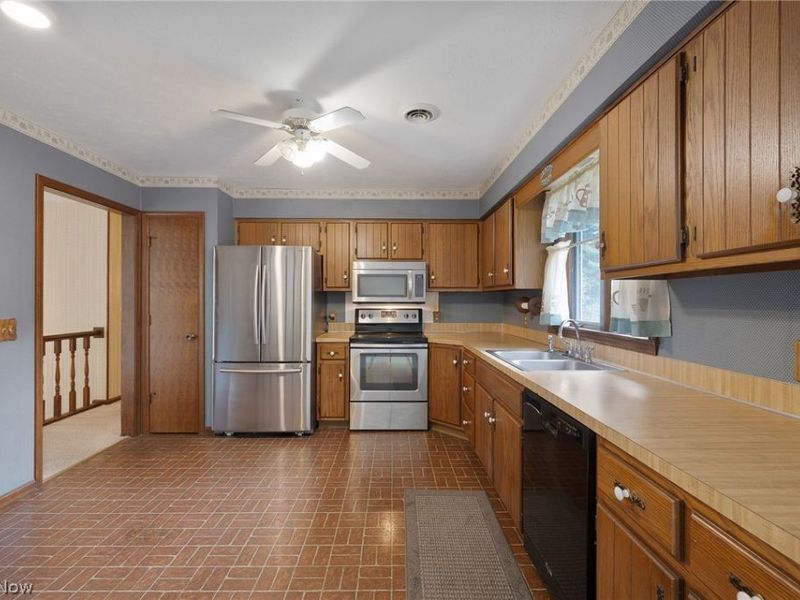 7661 Vandemark Road, Lodi, OH 44254 Photo 14