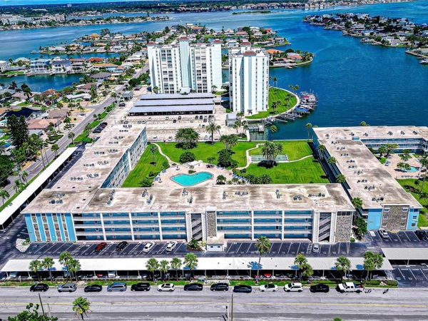 300 64TH AVENUE , Unit 322, ST PETE BEACH, FL 33706