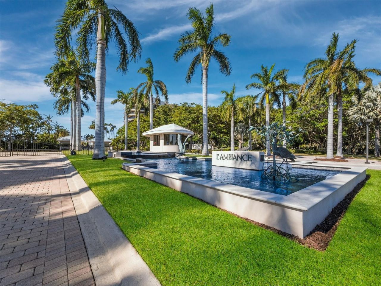 415 L Ambiance Drive, Unit D306, Longboat Key, FL 34228 Photo