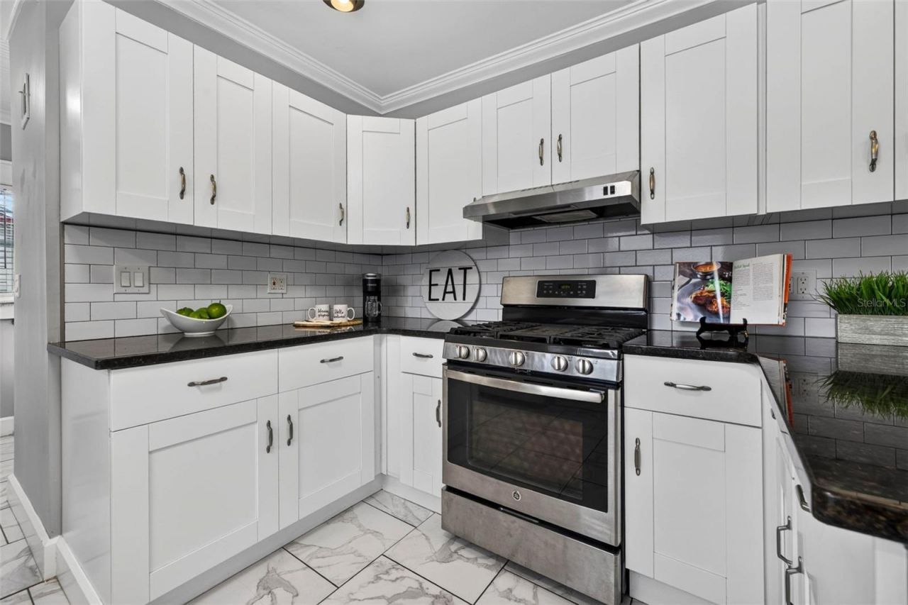 1136 22nd Avenue N, Saint Petersburg, FL 33704 Photo