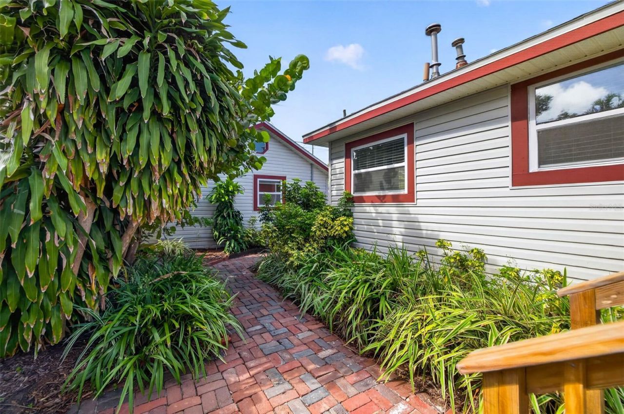 1136 22nd Avenue N, Saint Petersburg, FL 33704 Photo