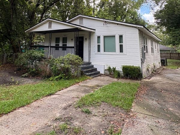 5779 SW CARVER Circle SW, Jacksonville, FL 32208