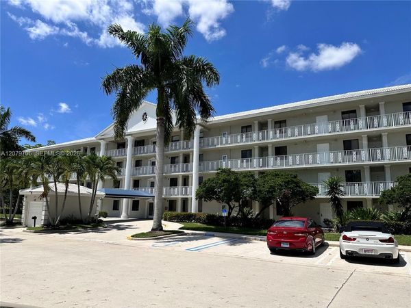 2621 Village Blvd, Unit 205, West Palm Beach, FL 33409