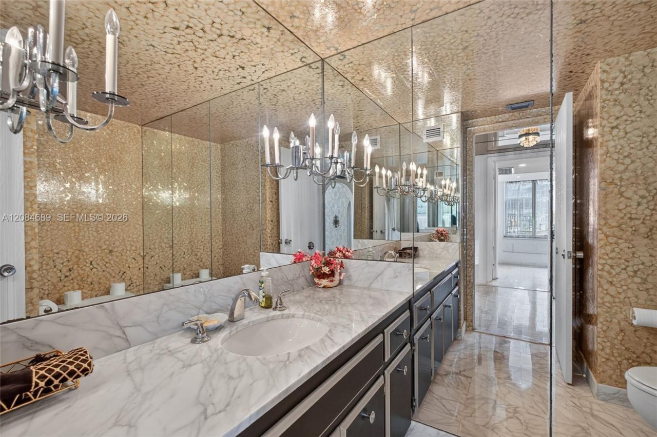 5660 W Collins Ave, Unit 6D, Miami Beach, FL 33140 Photo